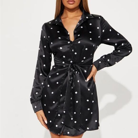 NWT Fashion Nova Classic Polka Dot Mini Dress Size Small - Picture 1 of 7